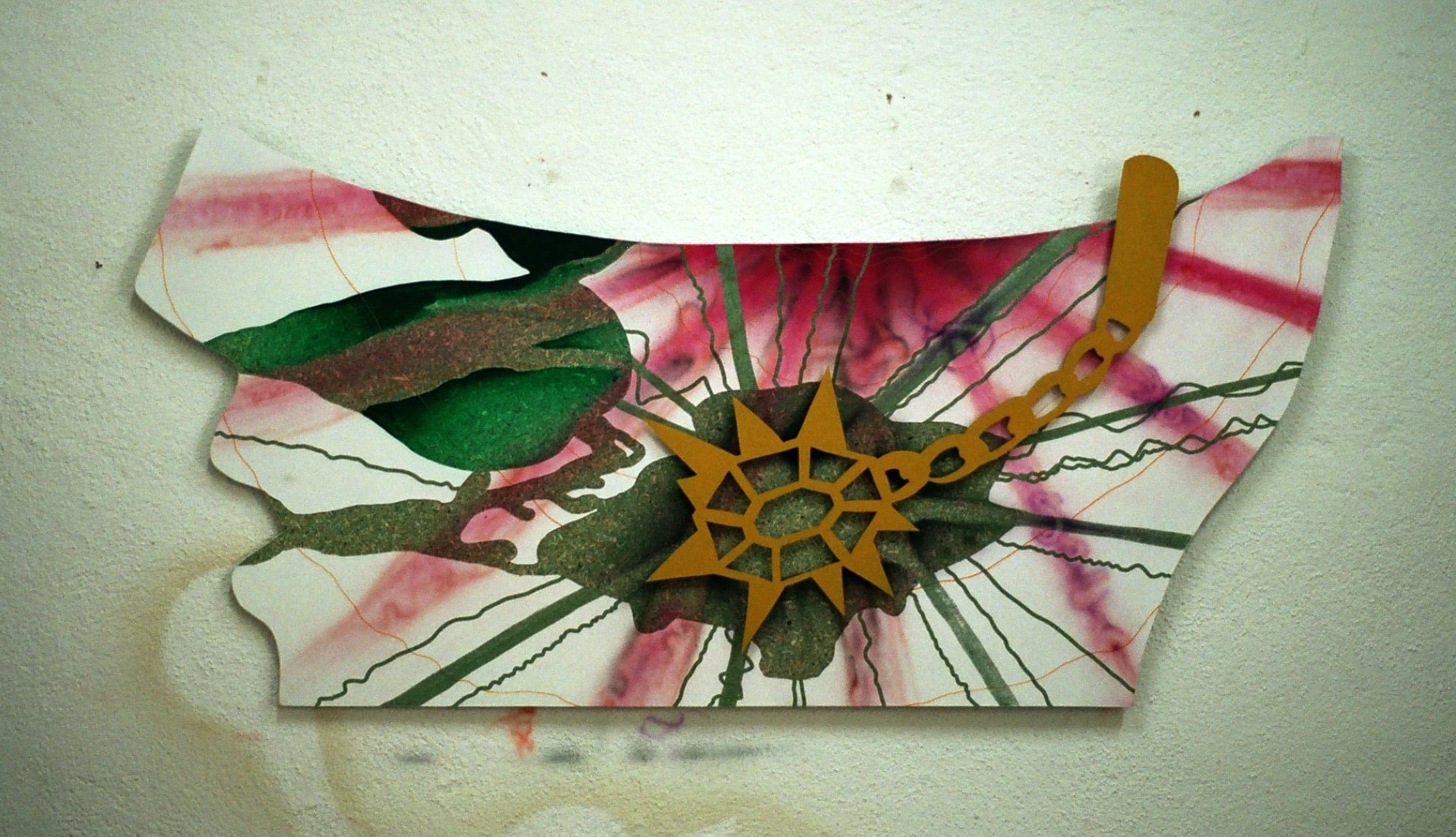 gefräste Holzarbeit, war in der Ausstellung Mothership Blueprints, Sprüth Magers Projekte und war eingelagert bei Nusser & Baumgart, Status Verschollen